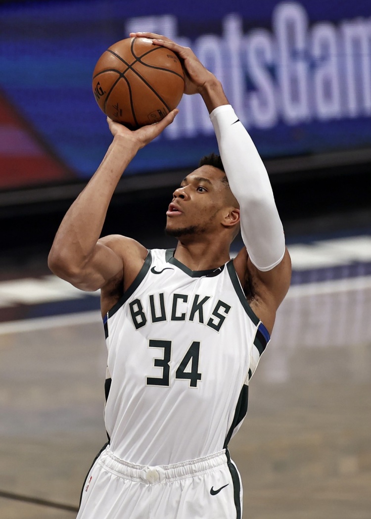NBA常规赛1月10日：雄鹿VS湖人